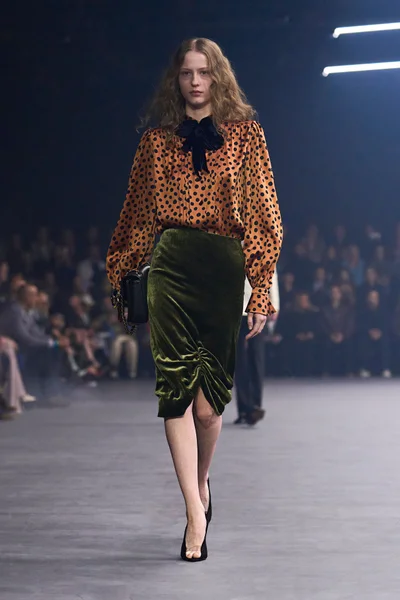 Look 5